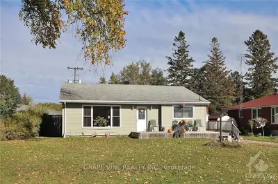 994 MONTGOMERY Road, Prescott, ON K0E 1T0