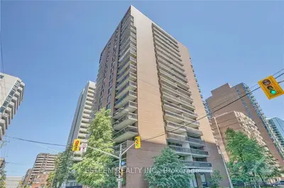 475 LAURIER Avenue W 1304, Ottawa Centre, ON K1R 7X1