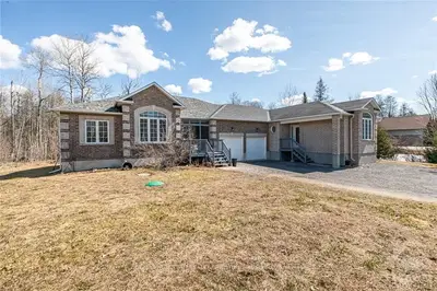 162 WHITETAIL Drive, Carp - Huntley Ward, ON K0A 1L0