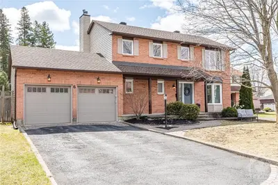 6 SUNRAY Crescent, Stittsville - Munster - Richmond, ON K2S 1J3