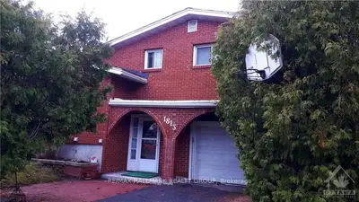 1813 GAGE Crescent, Belair Park - Copeland Park and Area, ON K2C 0Z8