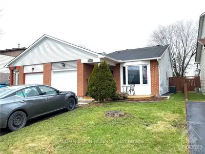 1112 BURGUNDY Crescent, Orleans - Convent Glen and Area, ON K1C 2M8