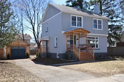 1312 LAPERRIERE Avenue, Carlington - Central Park, ON K1Z 7S1