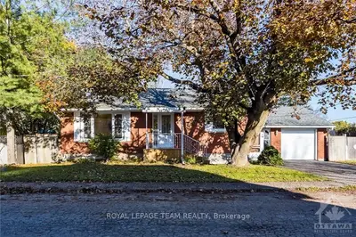 23 CENTRE Street, Westport, ON K0G 1B0