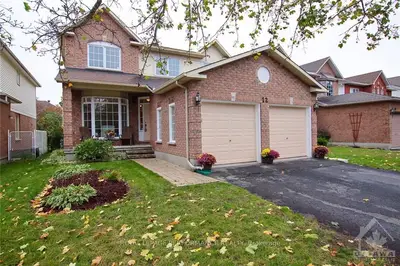 12 FORESTGLADE Crescent, Hunt Club - South Keys and Area, ON K1G 5X3