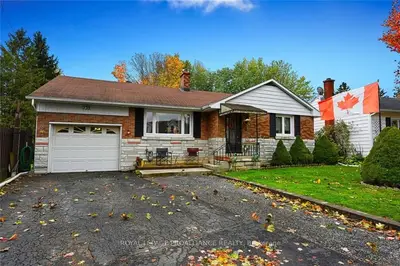 733 ROYAL Crescent, Prescott, ON K0E 1T0