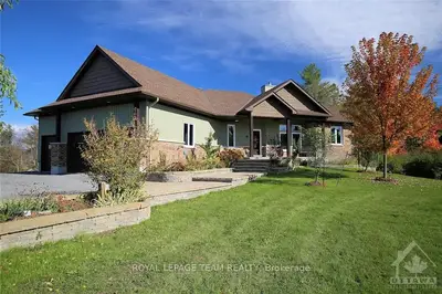 3044 STONERIDGE Road, Constance Bay - Dunrobin - Kilmaurs - Woodlawn, ON K0A 1T0