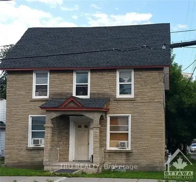 66 BARRETTE Street 3, Vanier and Kingsview Park, ON K1L 8A3