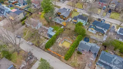 49 KILBARRY Crescent, Manor Park - Cardinal Glen and Area, ON K1K 0H2