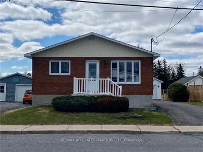 30 VICTORIA Street E, North Glengarry, ON K0C 1A0