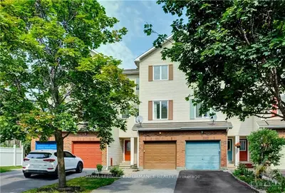 19 PROVENDER Avenue, Manor Park - Cardinal Glen and Area, ON K1K 4N3