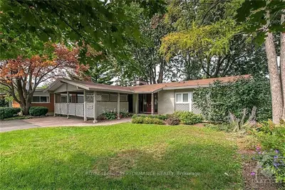 2503 REGINA Street, Britannia - Lincoln Heights and Area, ON K2B 6X4