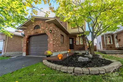 1851 SUNLAND Drive, Orleans - Cumberland and Area, ON K4A 3S8