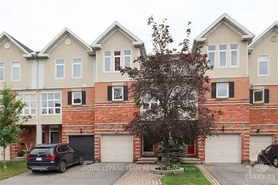 65 ROBINSON Avenue, Lower Town - Sandy Hill, ON K1N 8N8