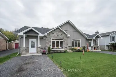5401-A WOODLANDS Road, South Stormont, ON K0C 1M0