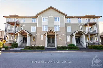 289 EVEREST D, Elmvale Acres and Area, ON K1G 4C2