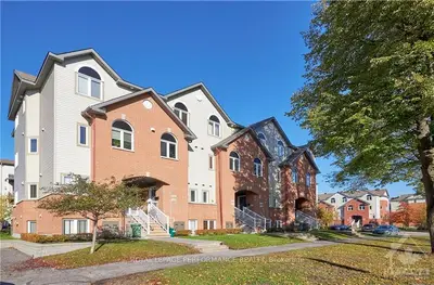 338 London Terrace, Manor Park - Cardinal Glen and Area, ON K1K 2W3