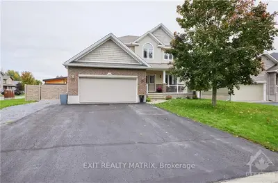 142 LACHAINE Street, Russell, ON K0A 1W0