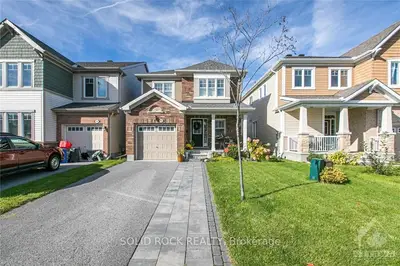 206 DES SOLDATS RIENDEAU Street, Barrhaven, ON K2J 5Z4