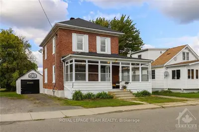 126 WOOD Street E, Prescott, ON K0E 1T0