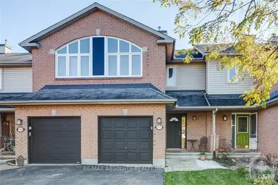 4371 SUNWOOD Crescent, Cyrville - Carson Grove - Pineview, ON K1J 1B8