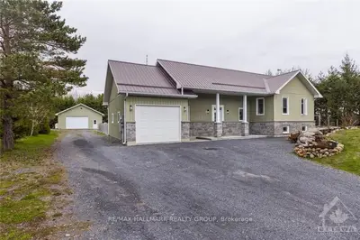 4925 DELANEY Road, South Stormont, ON K0C 1S0