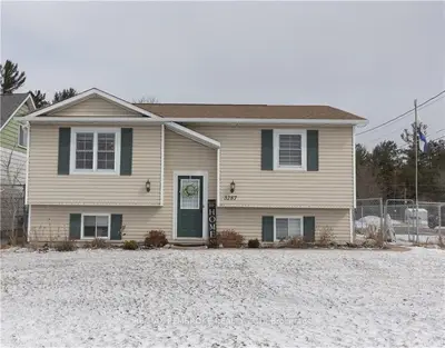 3287 PETAWAWA Boulevard, Petawawa, ON K8H 2W7