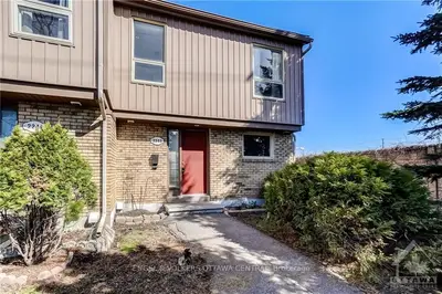 2243 STONEHENGE Crescent, Cyrville - Carson Grove - Pineview, ON K1B 4N7