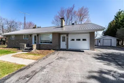 562 COUNTY RD 9 Road, Alfred and Plantagenet, ON K0B 1L0