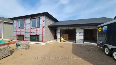 15 ZACHARY Street, Petawawa, ON K8H 0B7