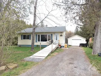 6151 BANK Street, Greely - Metcalfe - Osgoode - Vernon and Area, ON K4P 1B4