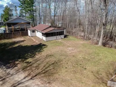 19 B MOORES BEACH Road, Whitewater Region, ON K0J 2L0