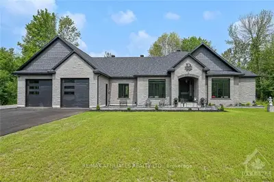 104 GOLF CLUB Road, Rideau Lakes, ON K7A 4S5