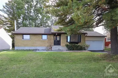 50 WESTWOOD Drive, Meadowlands - Crestview and Area, ON K2G 2X1