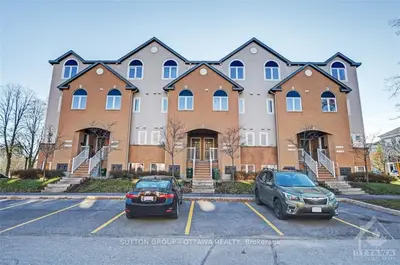 1102 GEORGETON, Manor Park - Cardinal Glen and Area, ON K1K 2W7