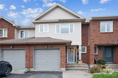 26 FURLONG Crescent, Kanata, ON K2M 2J1