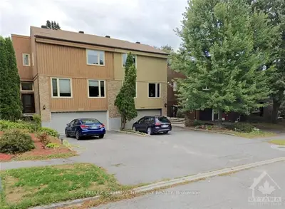 2793 FLANNERY Drive, Billings Bridge - Riverside Park and Area, ON K1V 9S9