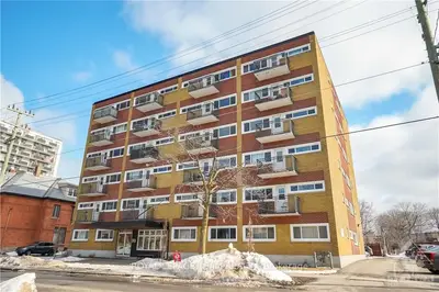 99 CARTIER Street 601, Ottawa Centre, ON K2P 1K2