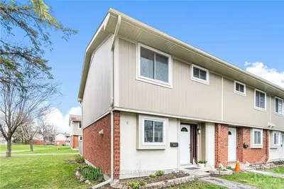 3917 OLD RICHMOND Road F, Bells Corners and South to Fallowfield, ON K2H 5T9