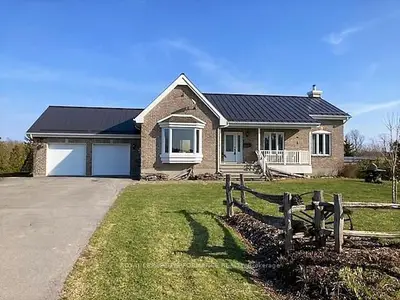 21894 ROUND CHURCH Drive, South Glengarry, ON K0C 1Z0