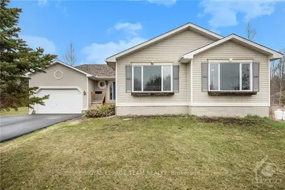 1309 OLD CARRIAGE Lane, North Dundas, ON K0C 2K0