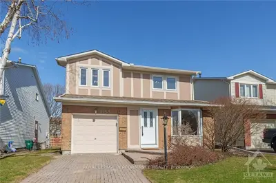 1158 SAUTERNE Park, Orleans - Convent Glen and Area, ON K1C 2N8