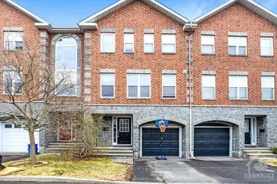 229 WESTVALLEY, Billings Bridge - Riverside Park and Area, ON K1V 2B3