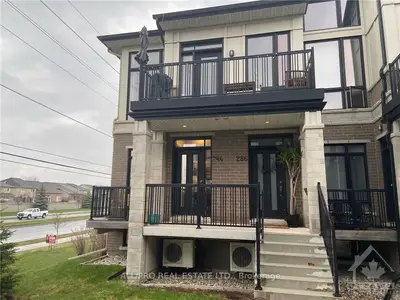 284 PEMBINA, Blossom Park - Airport and Area, ON K4M 0G7