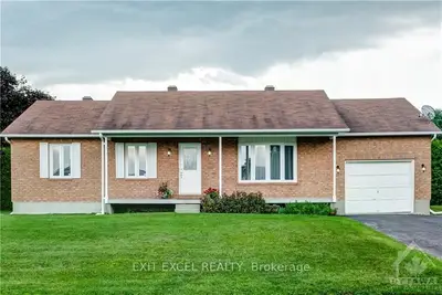 6 SOPHIE Street, Russell, ON K0A 1W0