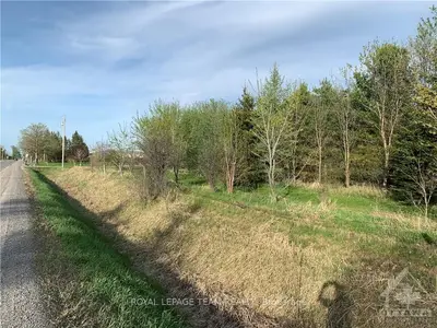 3670 KINBURN SIDE PART 2 Road, Carp - Dunrobin - Huntley - Fitzroy and Area, ON K0A 2H0