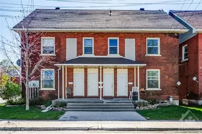 70-72 Victoria Street, Smiths Falls, On K7a 2p5
