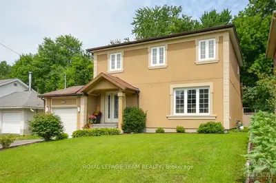 1845 ROSEBELLA Avenue, Blossom Park - Airport and Area, ON K1T 1G4