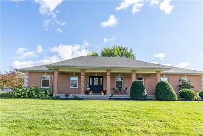 24 RIVERCREST Drive, Laurentian Valley, ON K8A 6W4