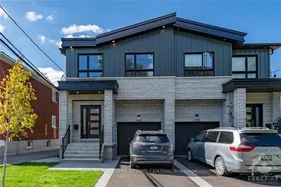 660 COLE Avenue, Carlingwood - Westboro and Area, ON K2A 2B7